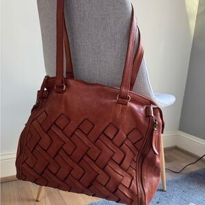 NWOT Marta Ponti Chic Woven Leather Shoulder Bag in Rich Brown